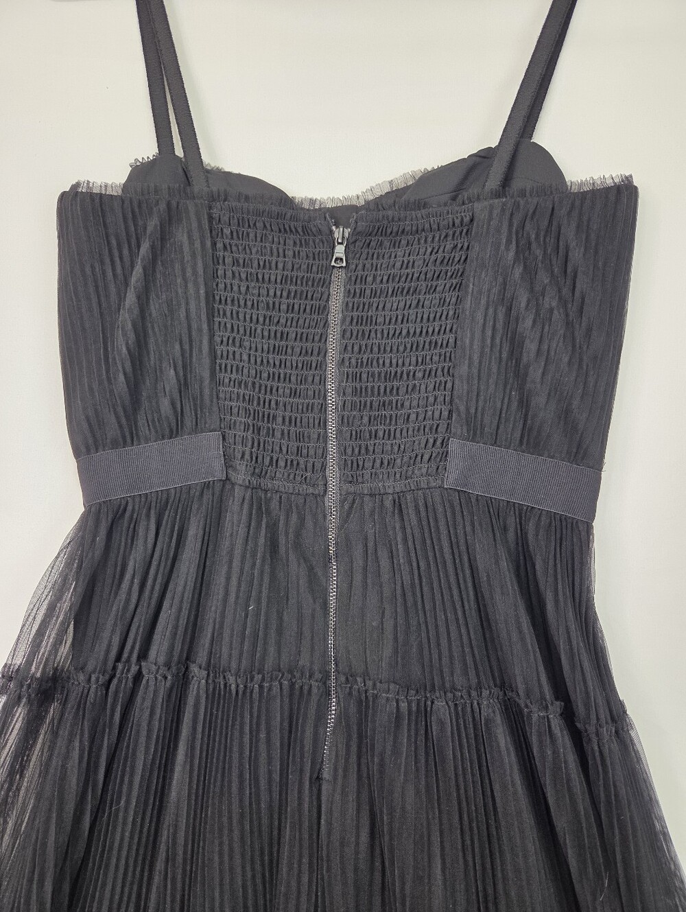 Alice + Olivia Deena Pleated Maxi Dress Black Sheer Tulle Pleated Gown Size 6 - Picture 15 of 15